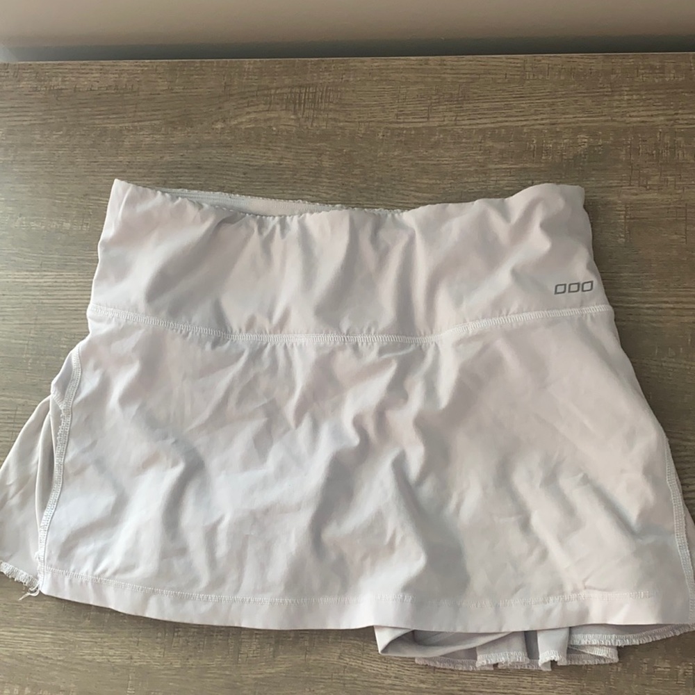 AUSTRALIAN LORNA JANE TENNIS SKIRT